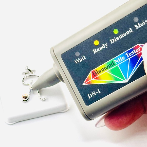 Real diamond R initial pendant for her, Best gift for all occasions, all ages, - Picture 3 of 7